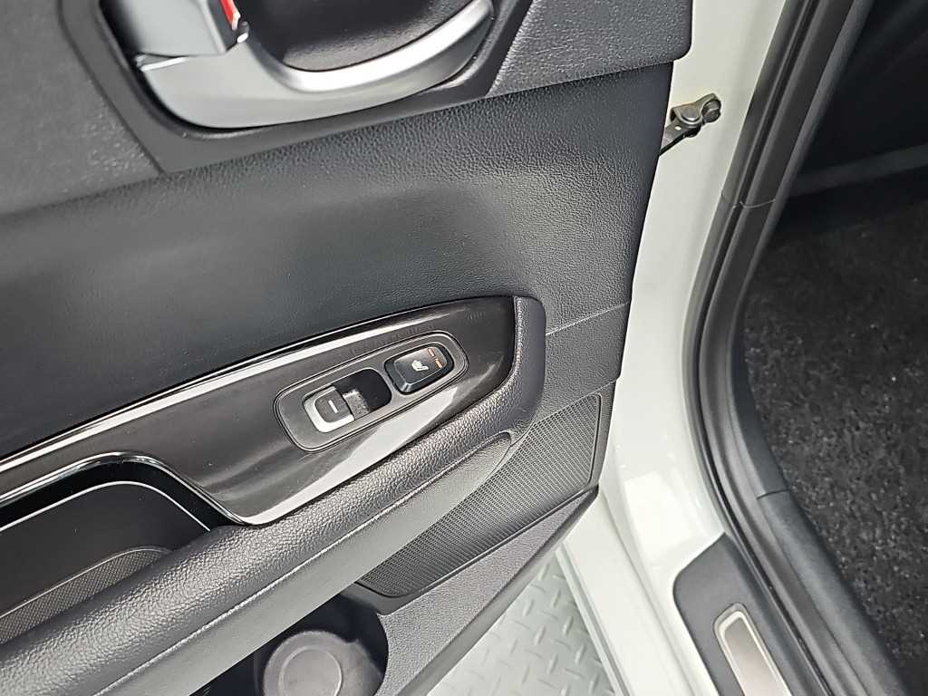 Kia K5 — photo 14