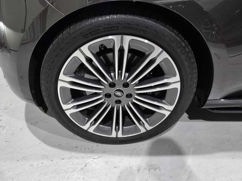 Land Rover Range Rover — photo 17