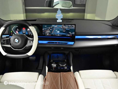 BMW 5-Series — photo 01