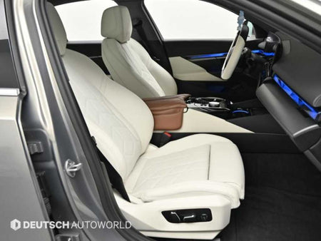 BMW 5-Series — photo 10