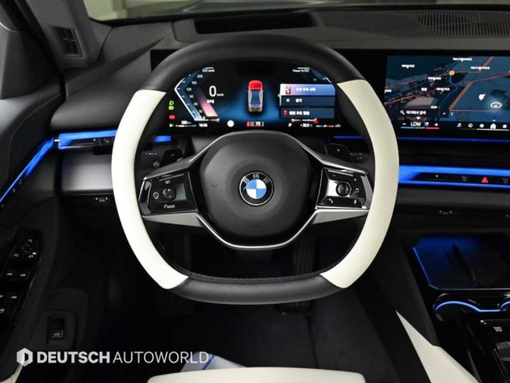 BMW 5-Series — photo 13