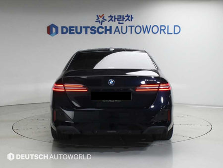 BMW 5-Series — photo 04