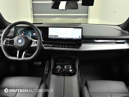 BMW 5-Series — photo 07