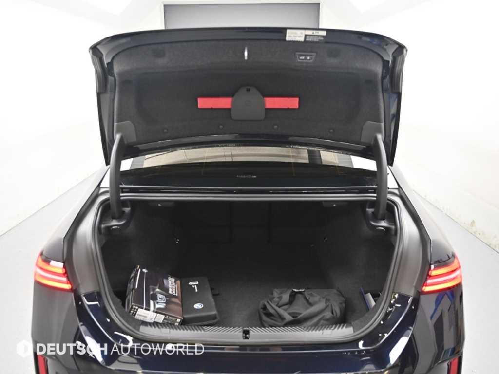 BMW 5-Series — photo 20