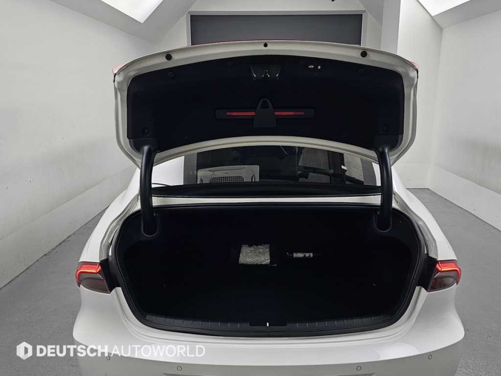Hyundai Grandeur — photo 18