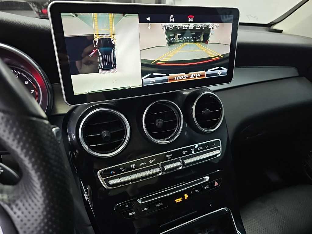 Mercedes-Benz GLC-Class — photo 10