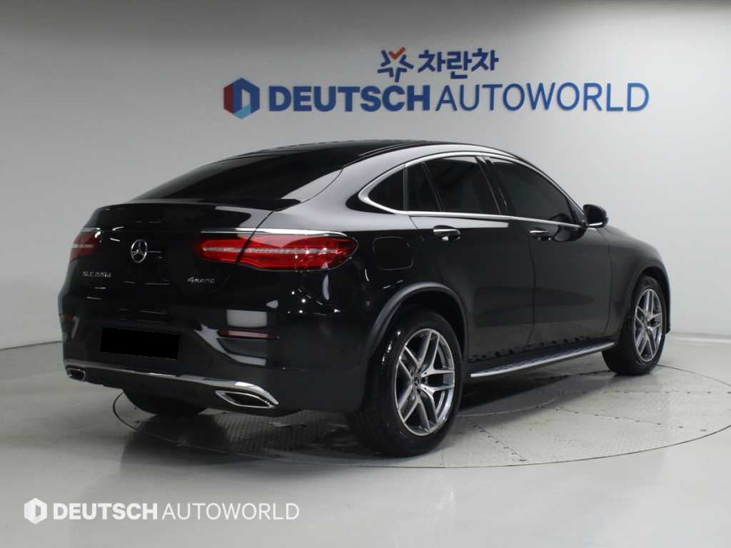 Mercedes-Benz GLC-Class — photo 02