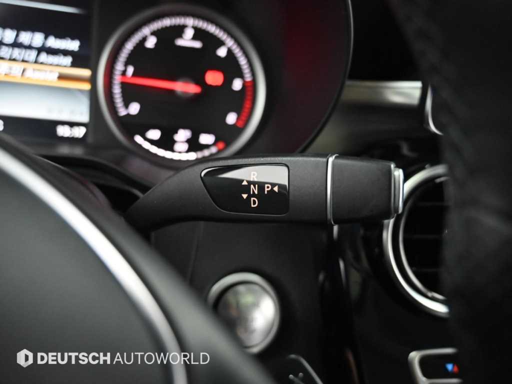 Mercedes-Benz GLC-Class — photo 09