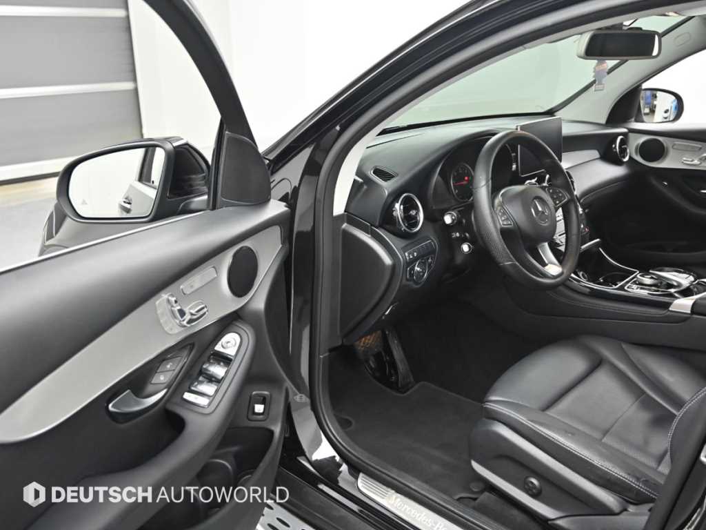 Mercedes-Benz GLC-Class — photo 11