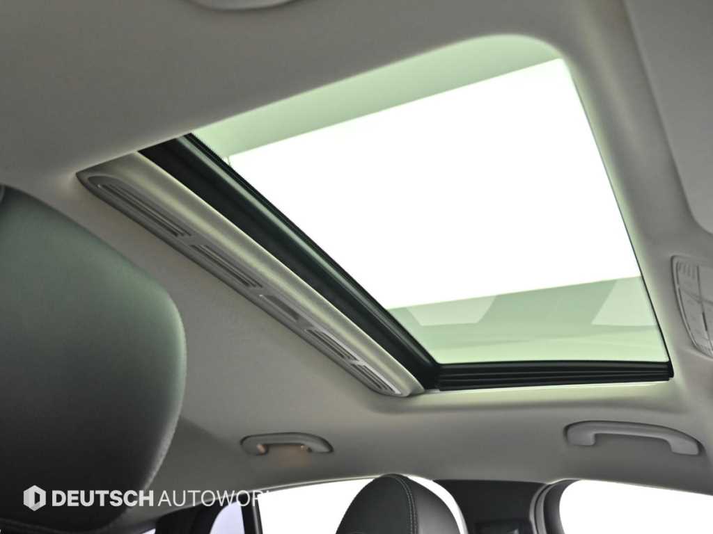 Mercedes-Benz GLC-Class — photo 18