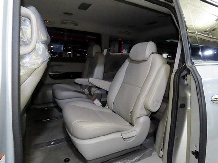 Kia Carnival — photo 07