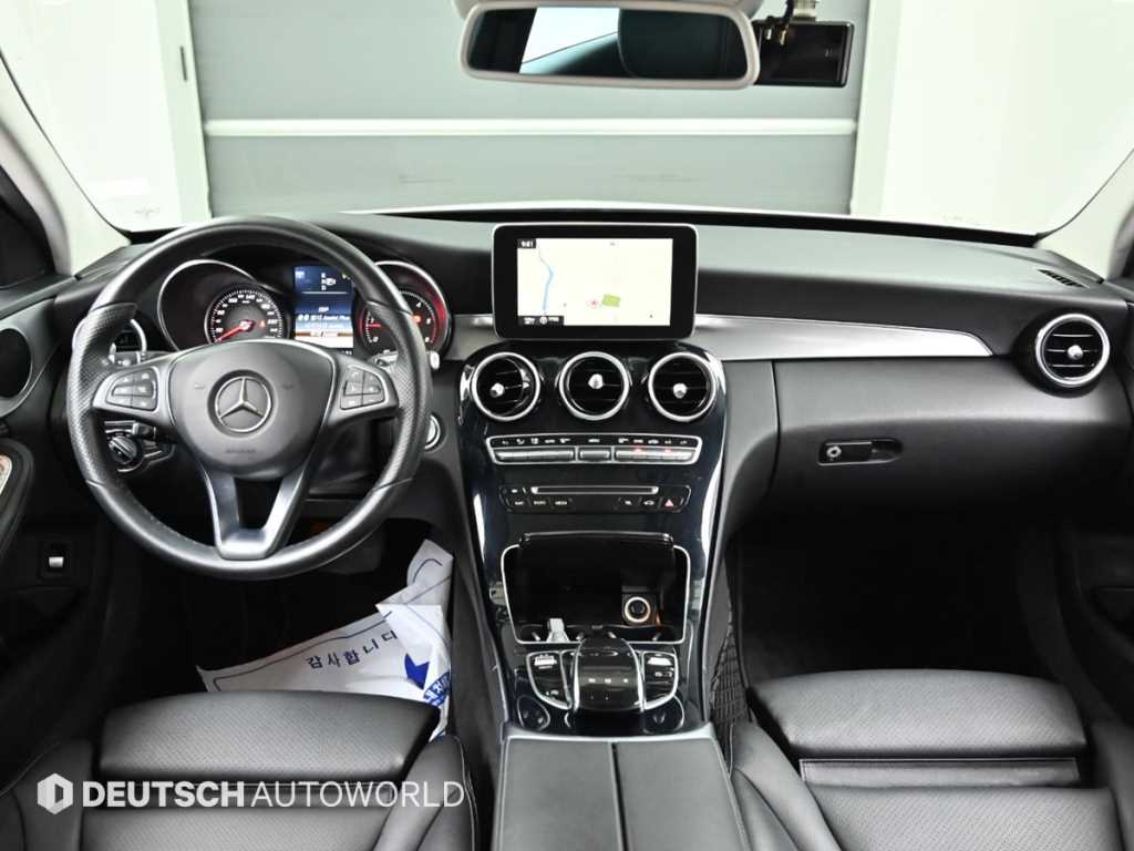 Mercedes-Benz C-Class — photo 07