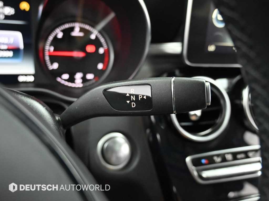 Mercedes-Benz C-Class — photo 09