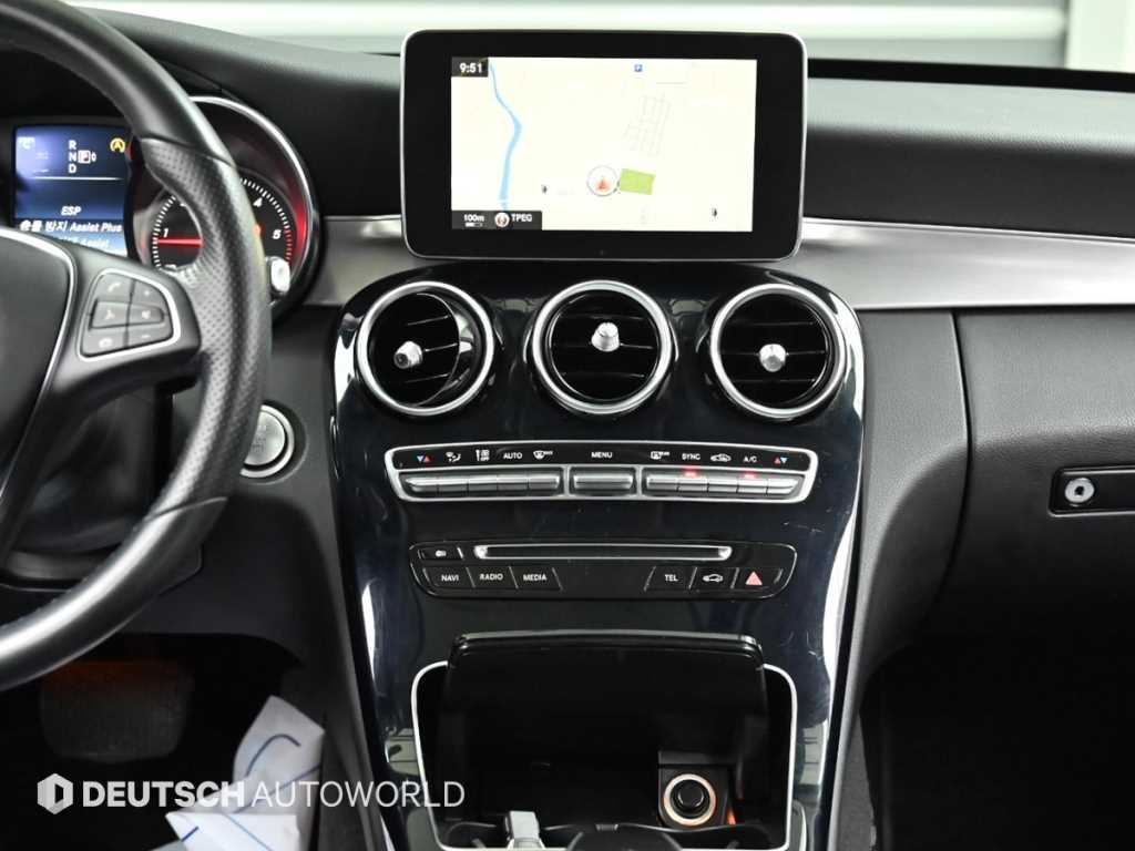 Mercedes-Benz C-Class — photo 14