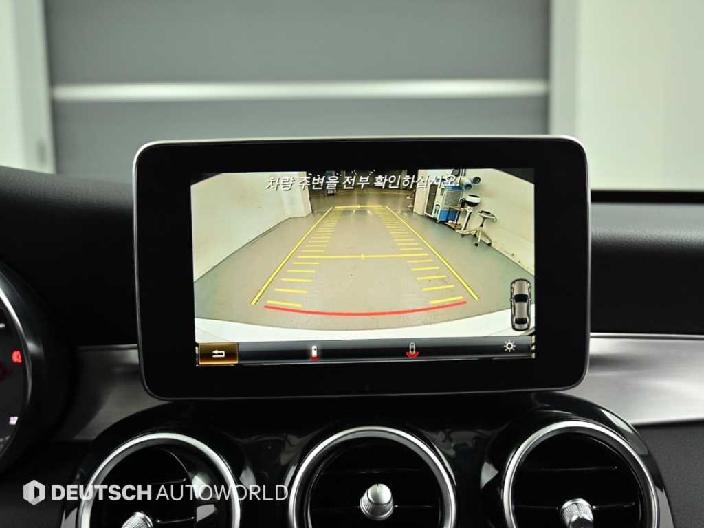 Mercedes-Benz C-Class — photo 15