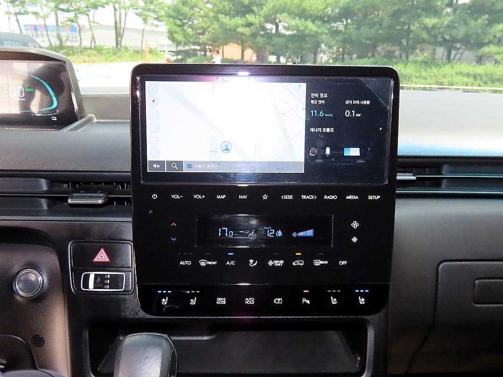 Hyundai Staria — photo 13