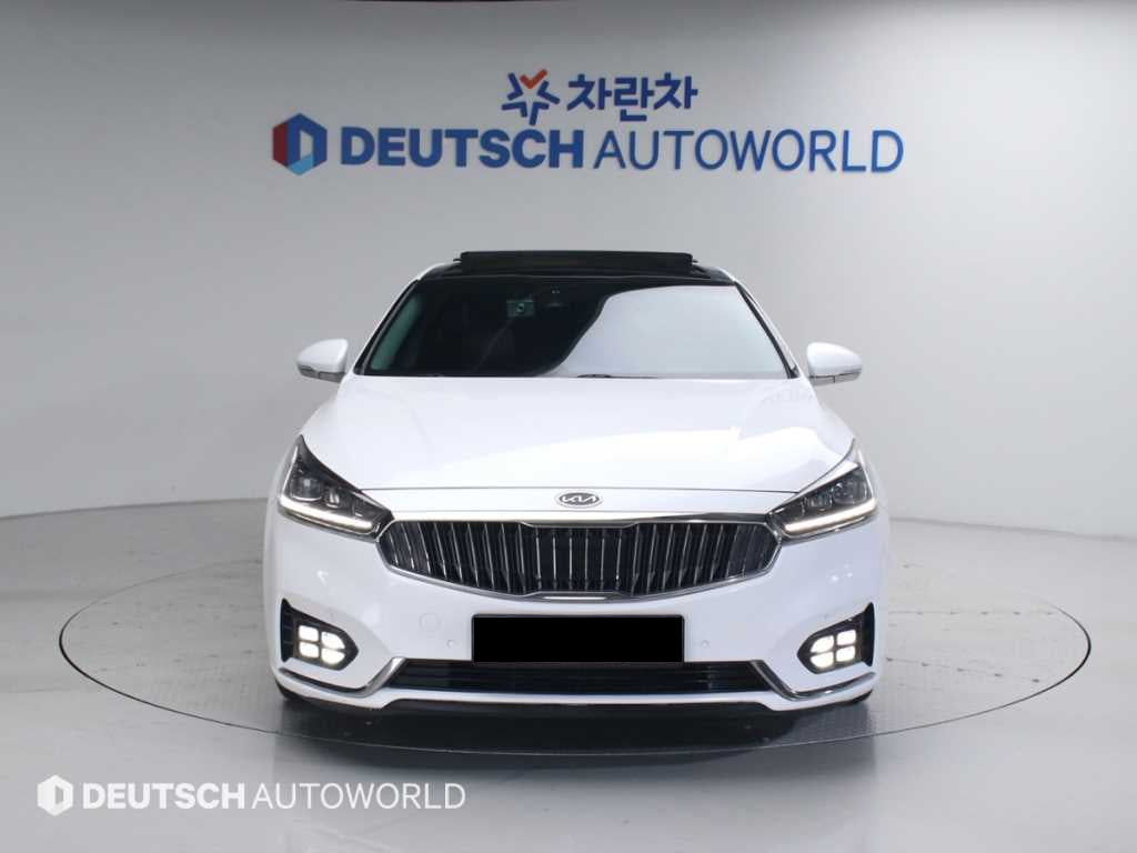 Kia K7 — photo 03