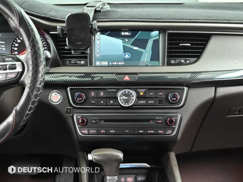 Kia K7 — photo 14