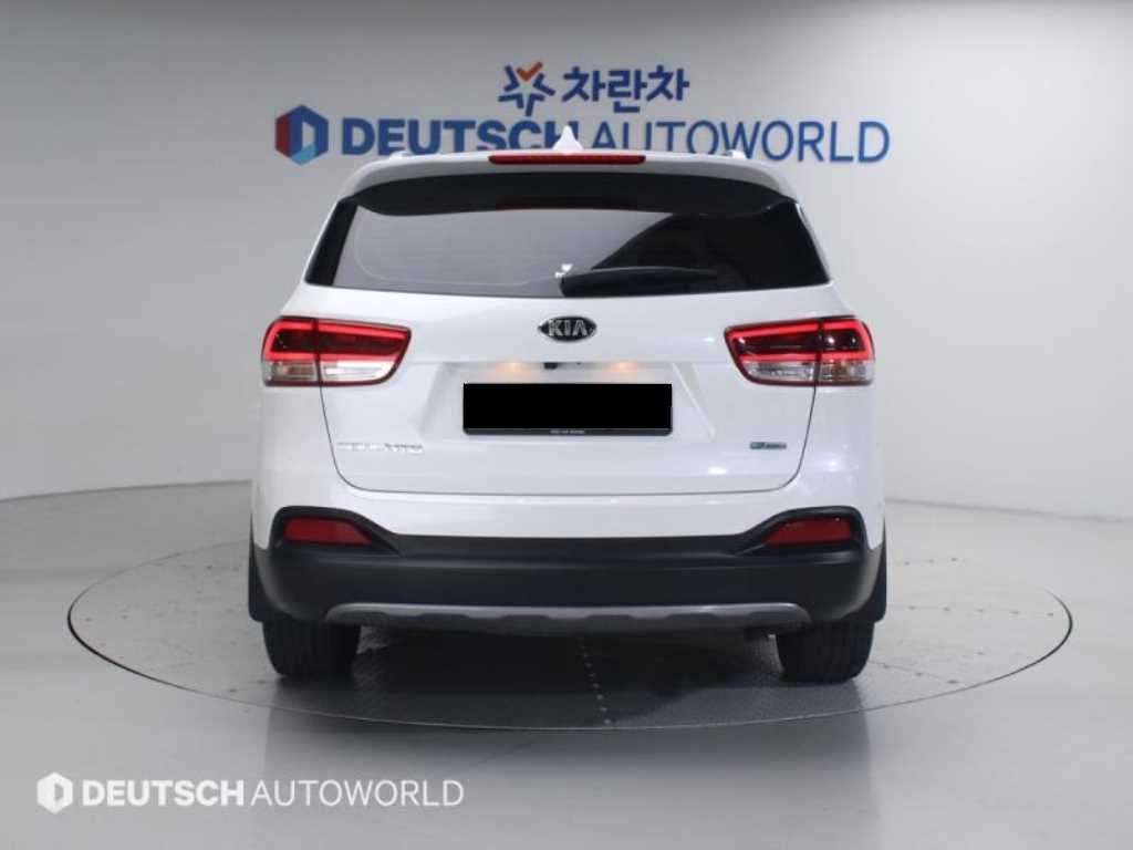 Kia Sorento — photo 04