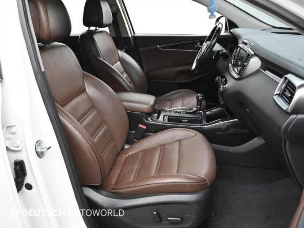 Kia Sorento — photo 10
