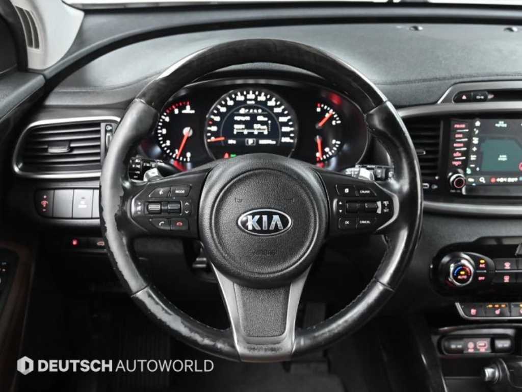 Kia Sorento — photo 13