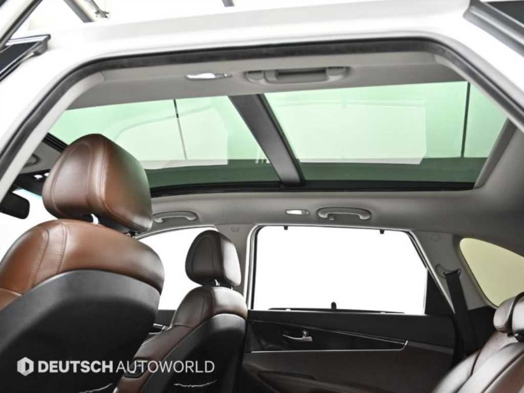 Kia Sorento — photo 18