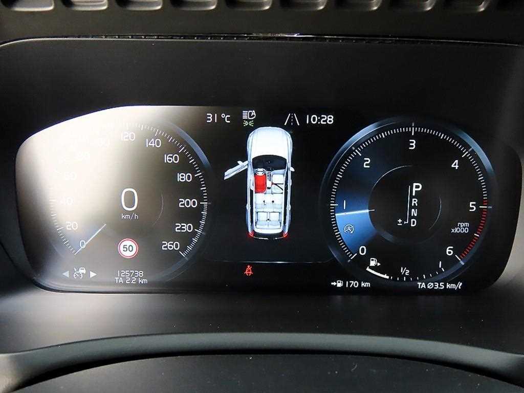 Volvo XC90 — photo 10