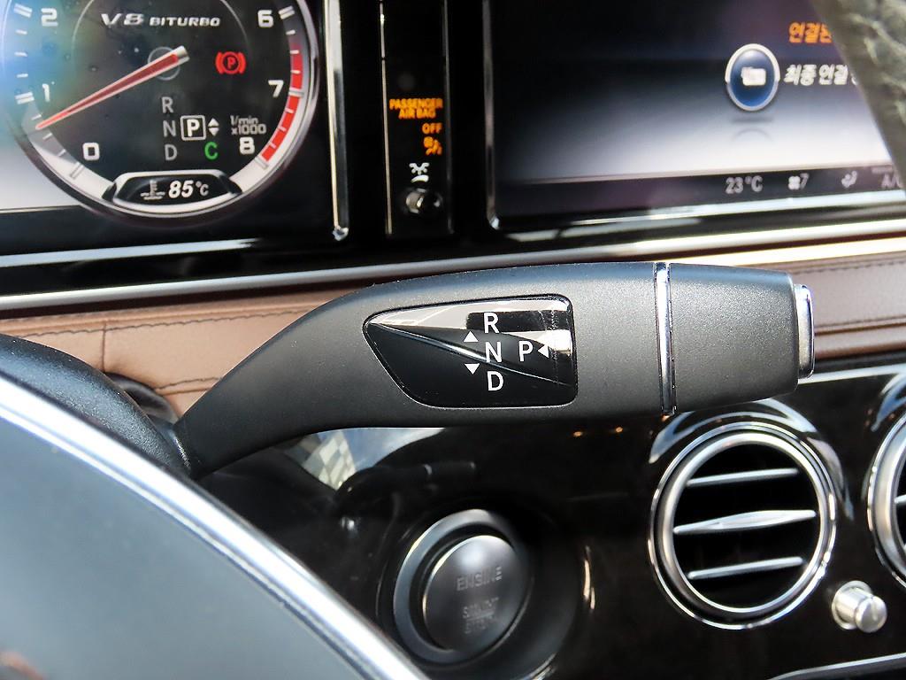 Mercedes-Benz S-Class — photo 11