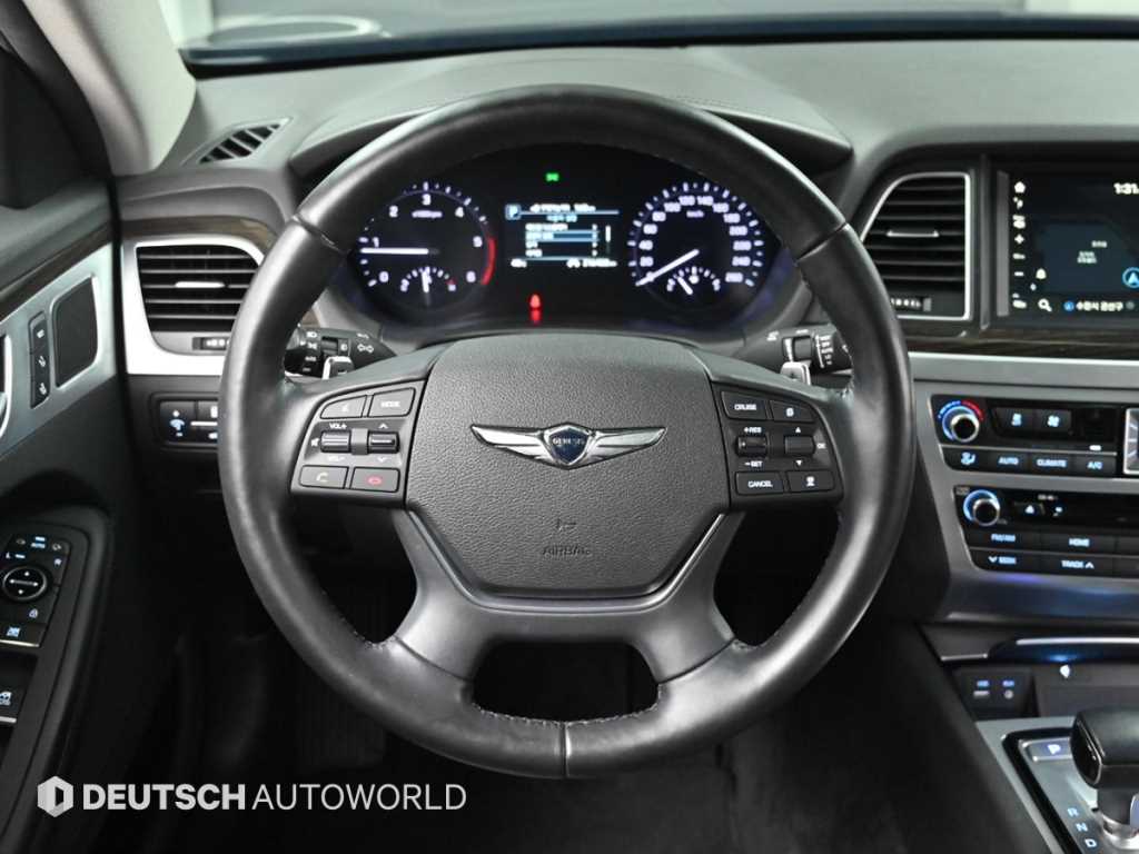 Genesis G80 — photo 13