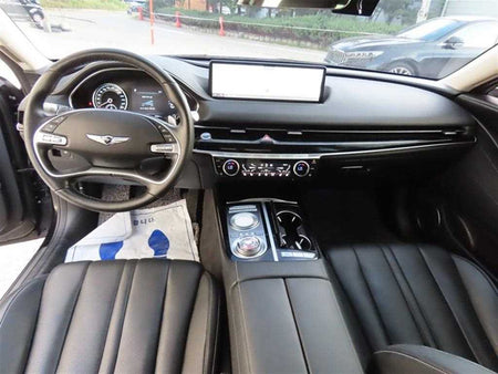 Genesis G80 — photo 10