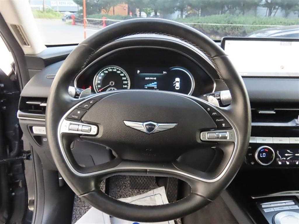 Genesis G80 — photo 11