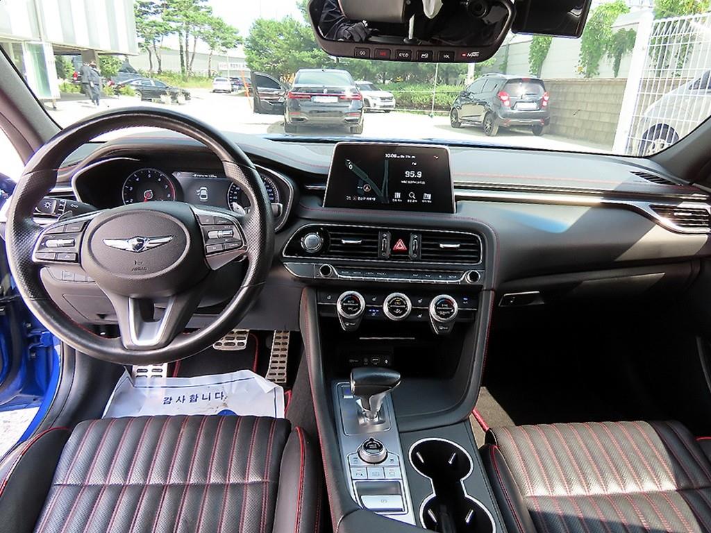 Genesis G70 — photo 07