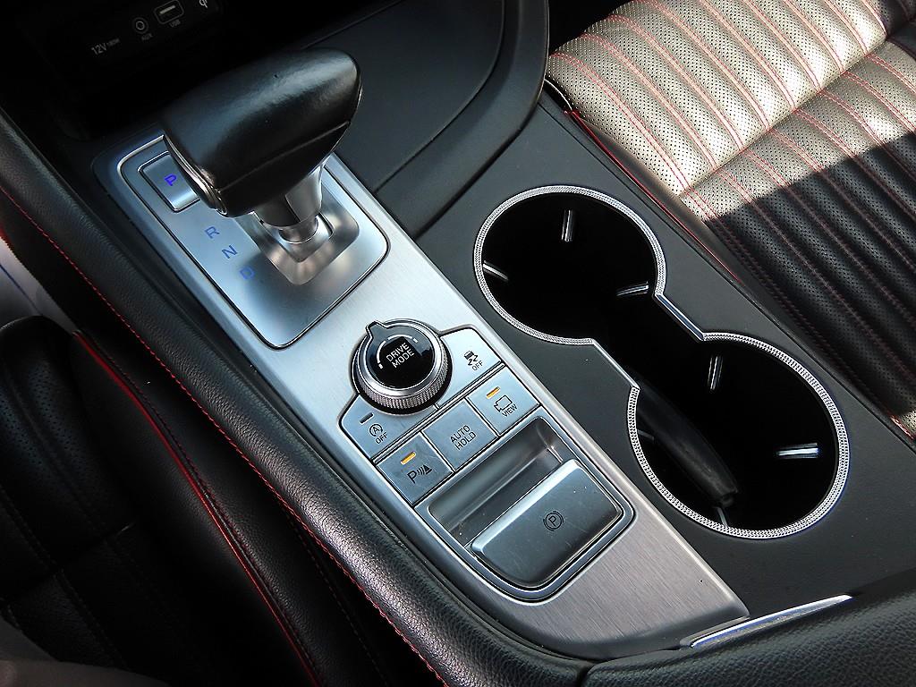 Genesis G70 — photo 11