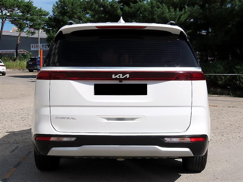 Kia Carnival — photo 04