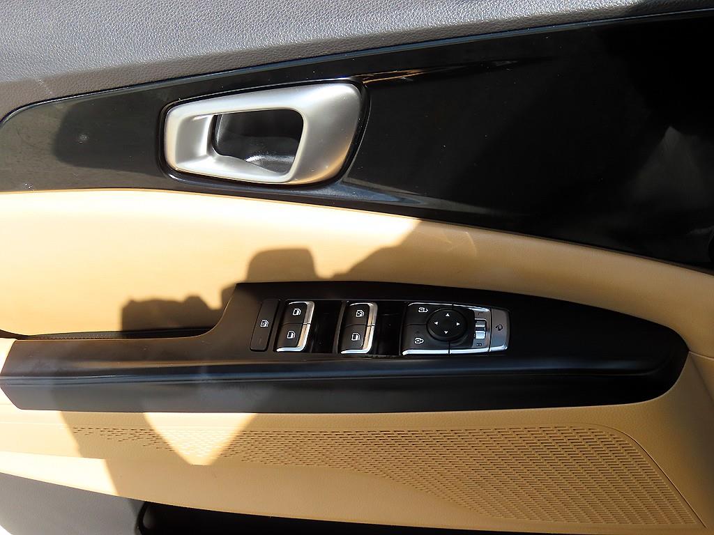 Kia Carnival — photo 12