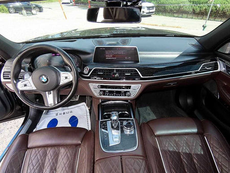 BMW 7-Series — photo 07
