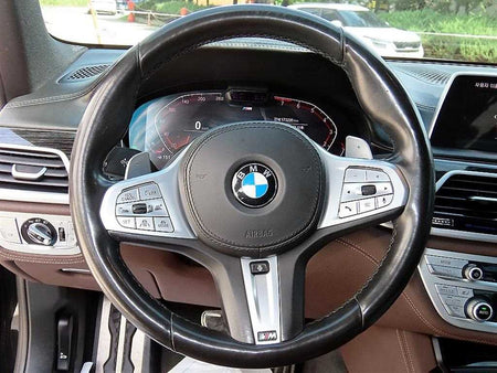 BMW 7-Series — photo 08