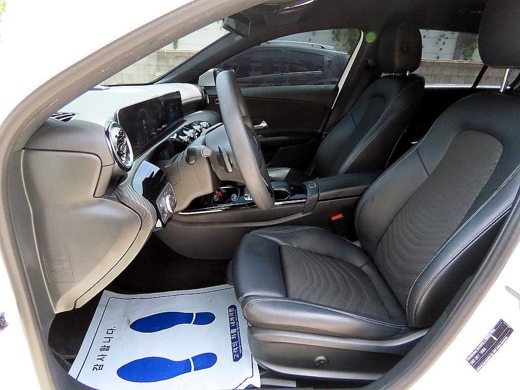 Mercedes-Benz A-Class — photo 05