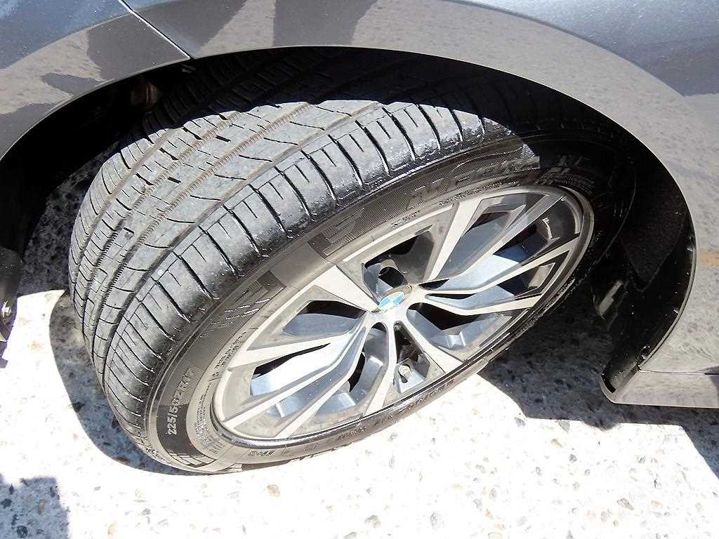 BMW 3-Series — photo 20