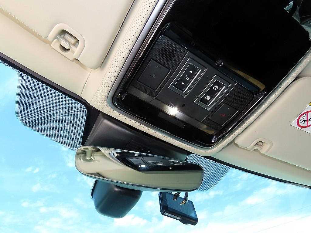 Land Rover Range Rover — photo 14