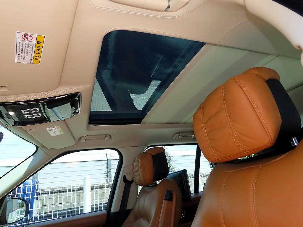Land Rover Range Rover — photo 15
