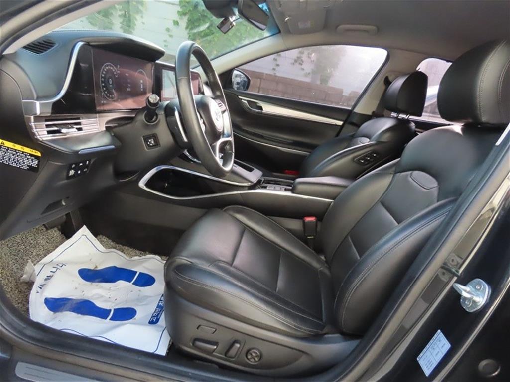 Hyundai Grandeur — photo 05