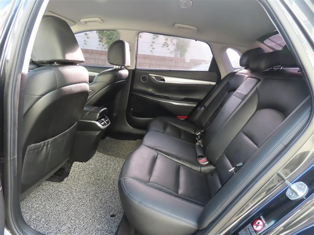 Hyundai Grandeur — photo 07