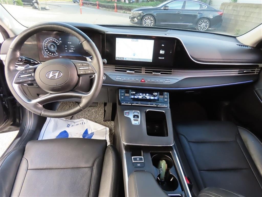 Hyundai Grandeur — photo 08