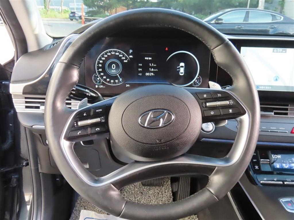 Hyundai Grandeur — photo 09