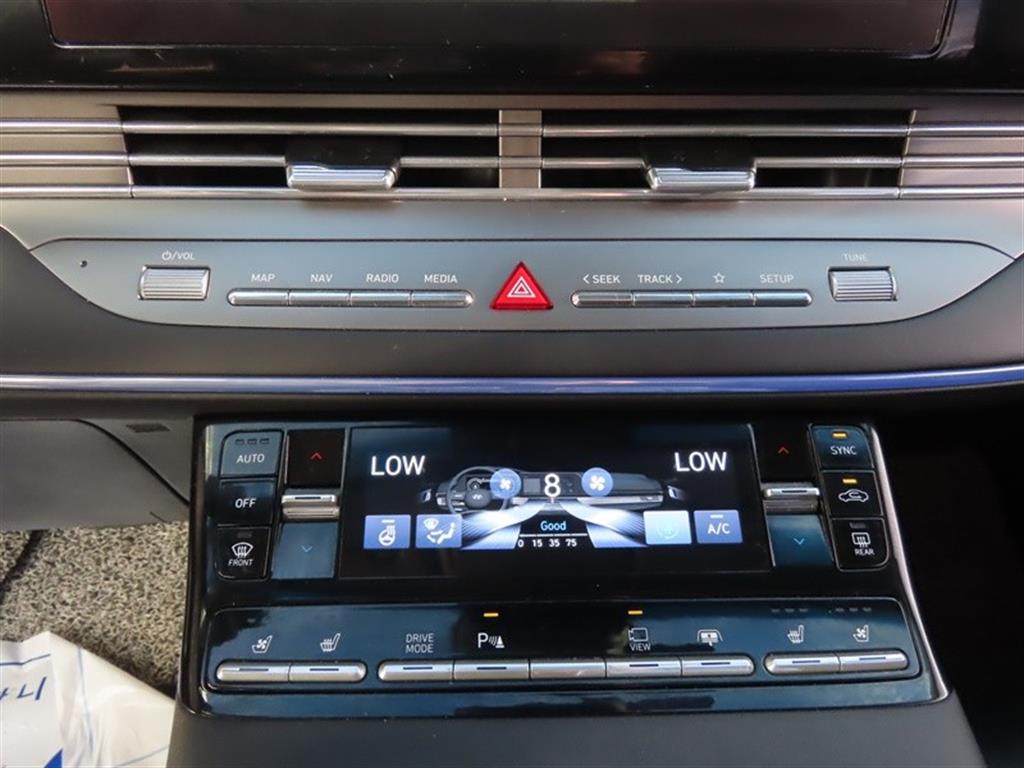 Hyundai Grandeur — photo 12