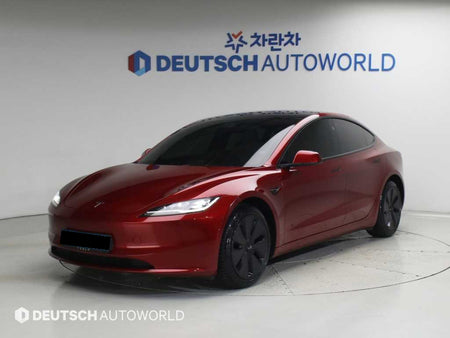 Tesla Model 3 — photo 01