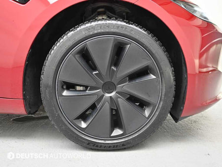 Tesla Model 3 — photo 05