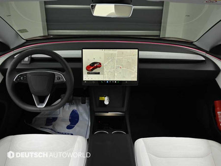 Tesla Model 3 — photo 07