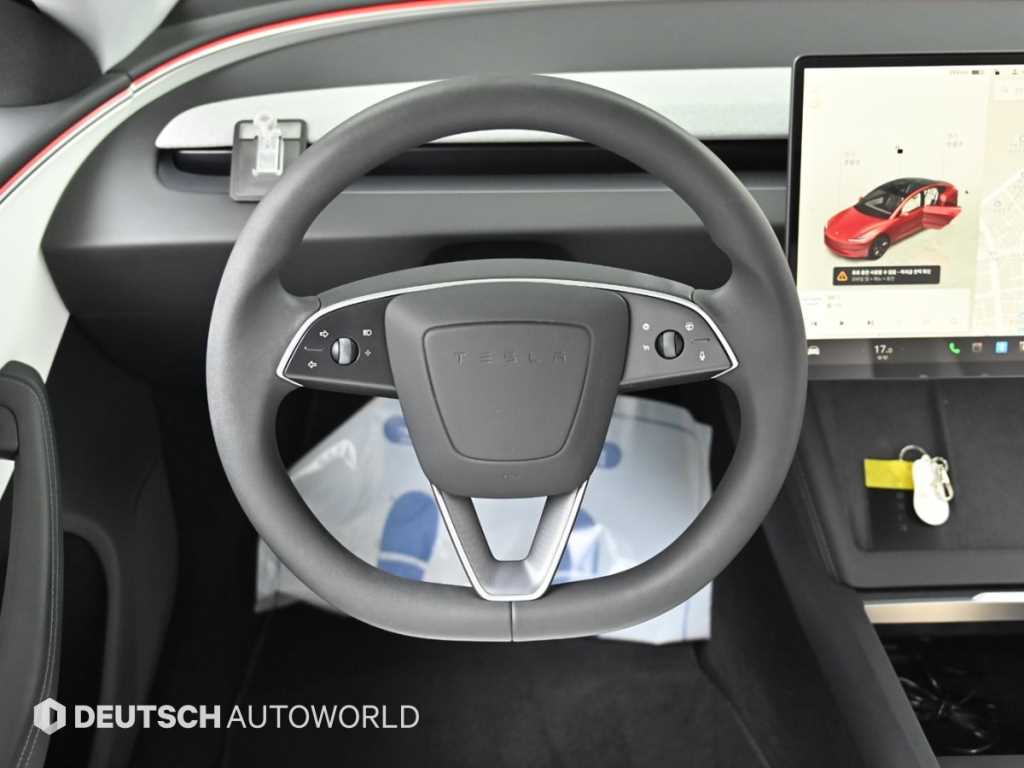 Tesla Model 3 — photo 13